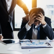 what makes a bad sales person
