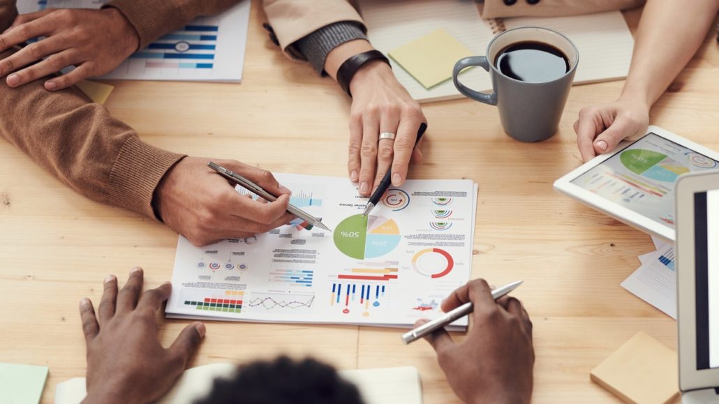 top-tips-for-creating-an-sdr-compensation-plan-for-your-sales-team-rainmakers